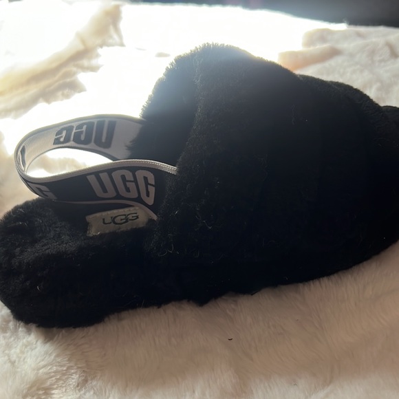 UGG Slides SIDES - Picture 2 of 3